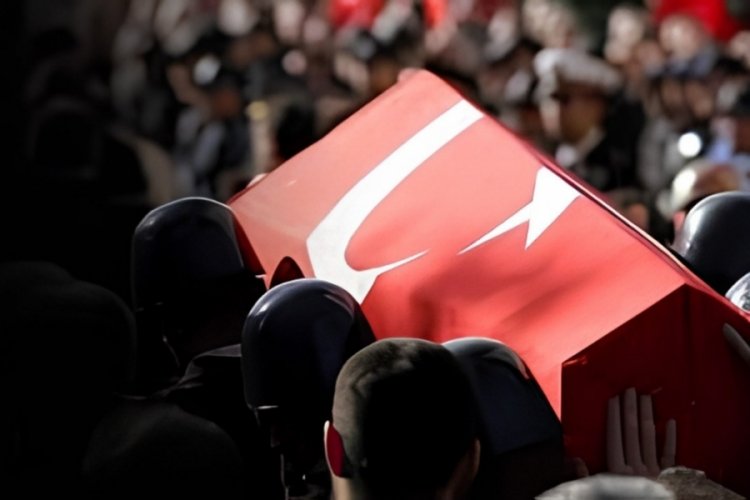 Tunceli'de askeri ara&ccedil; devrildi: 4 şehit, 1 ağır yaralı