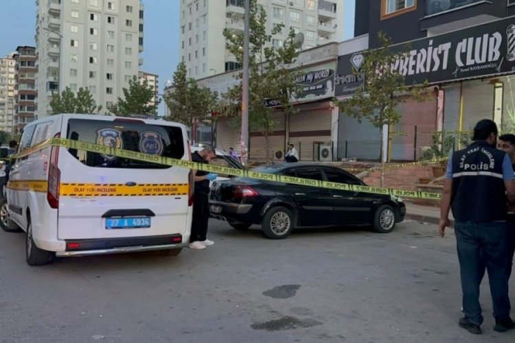 Gaziantep'te berber d&uuml;kkanında akıl almaz olay