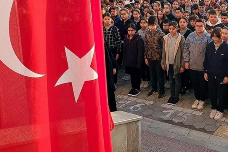 Okullarda yarın şehitler i&ccedil;in saygı duruşunda bulunulacak