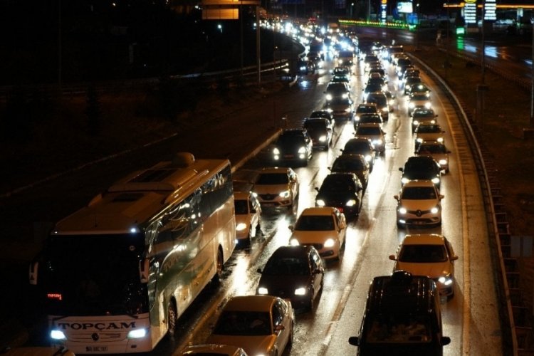 Yaz tatili sona erdi: 43 ilin ge&ccedil;iş noktasında, yoğunluk havadan g&ouml;r&uuml;nt&uuml;lendi