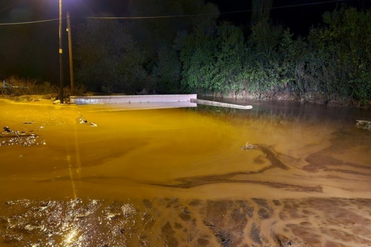 &Ccedil;orum'da sağanak hayatı olumsuz etkiledi