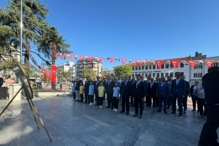 Yeni eğitim ve &ouml;ğretim d&ouml;nemi başladı! Bursa İl Milli Eğitim M&uuml;d&uuml;rl&uuml;ğ&uuml;'nden &ccedil;elenk takdimi