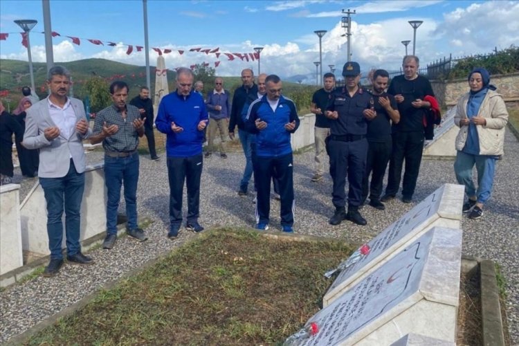 Bursa İneg&ouml;l'de Kurtuluş Şenlikleri Halhalca Şehitliği'nde son buldu