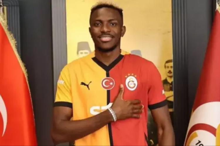 Osimhen Galatasaray'da kimin biletini kesecek?