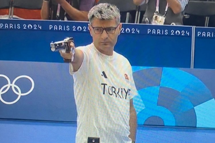 Yusuf Dike&ccedil; &ouml;ğrencilerle bir araya geldi