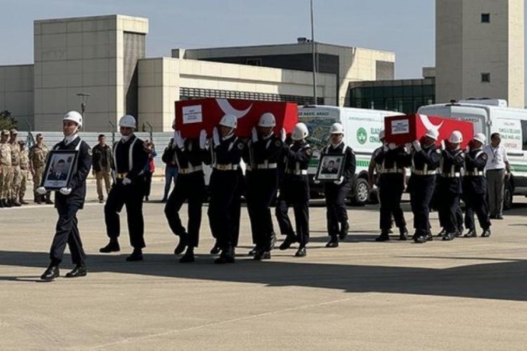 Tunceli'de zırhlı ara&ccedil; kazası şehitlerine veda!