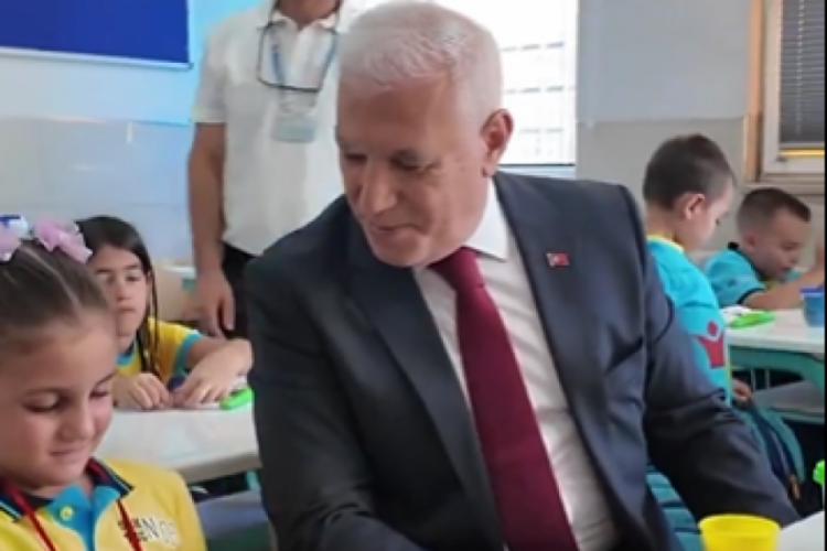 Başkan Bozbey'den &ouml;ğrencilere ziyaret