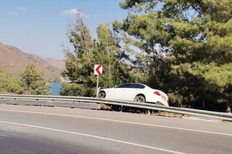 Muğla'da s&uuml;r&uuml;c&uuml; denize u&ccedil;maktan son anda kurtuldu