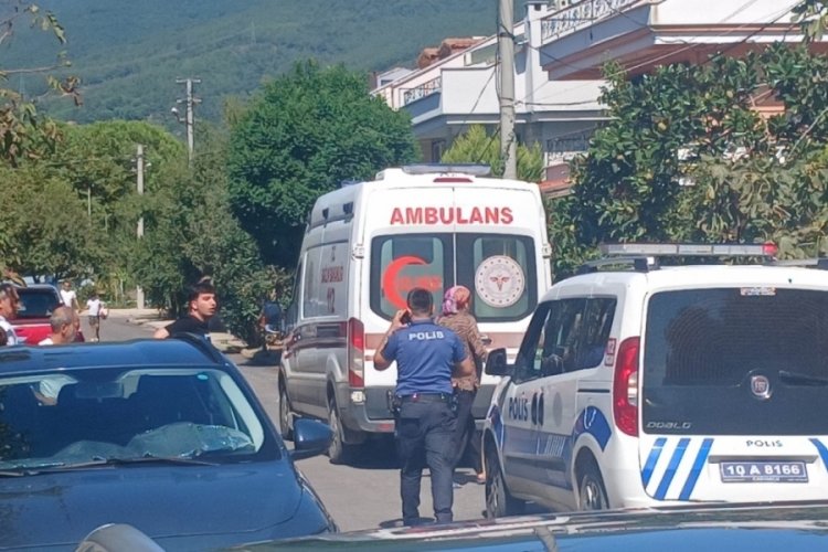 Balıkesir'de eski eş dehşeti: Boşandığı eşini bı&ccedil;akladı