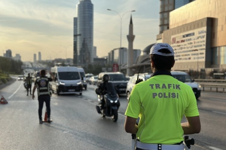 Okulların a&ccedil;ılmasıyla İstanbul'da denetimler sıkılaştı