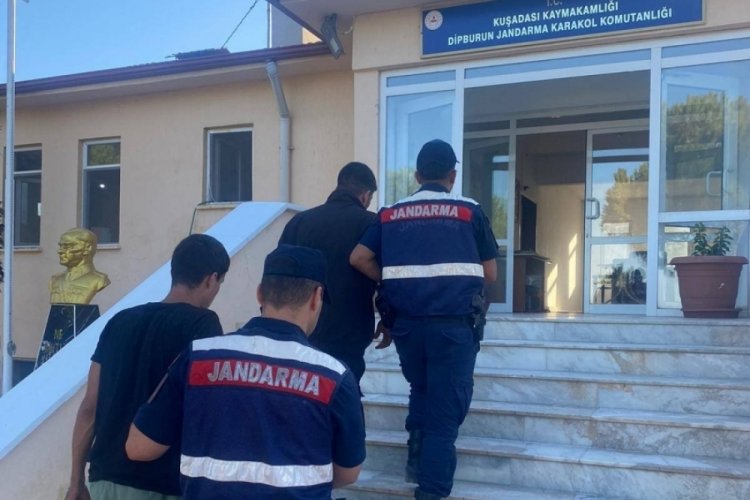 Aydın'dan Yunanistan'a y&uuml;zerek ge&ccedil;meyi denediler! Jandarma tarafından yakalandılar