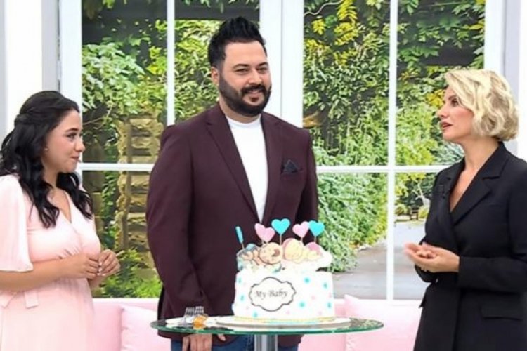 Esra Erol'daki cinsiyet partisi tepki &ccedil;ekti: Başka derdimiz yok mu?