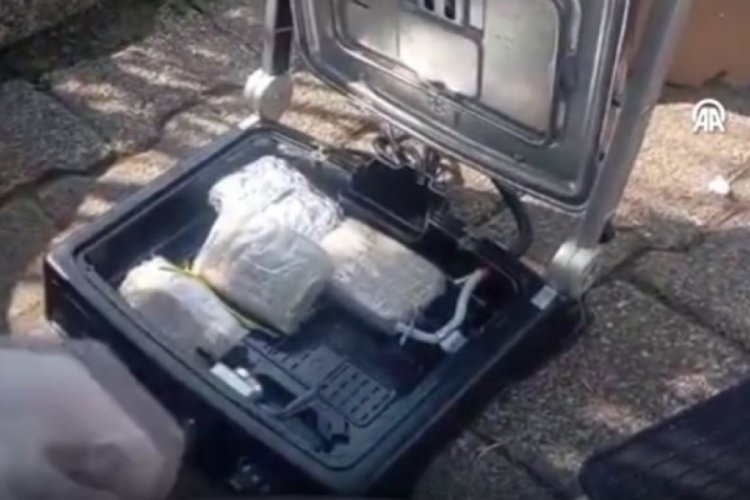Samsun'da tost makinesinin i&ccedil;ine saklanmış uyuşturucu bulundu