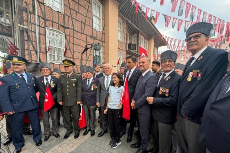 Bursa Valiliği, Bursa'nın kurtuluşunu kutladı!