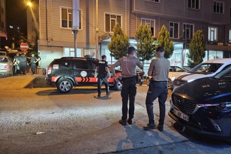 Zonguldak'ta eğlenmek i&ccedil;in patlattıkları torpil ekipleri alarma ge&ccedil;irdi