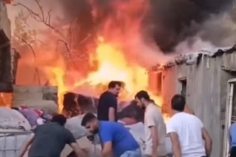 Van'da korkutan depo yangını