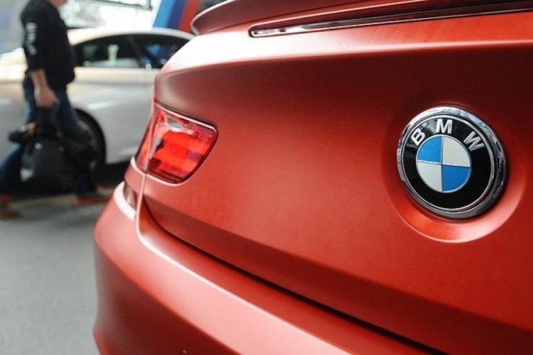 BMW, önemli bir sorunla karşı karşıya! 1.5 milyon aracı geri çağırıyor