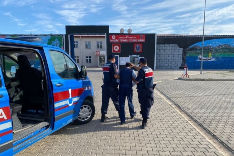 Afyonkarahisar'da jandarma g&ouml;z a&ccedil;tırmıyor! 2 yıl 3 ay hapis cezasıyla aranan şahıs yakalandı