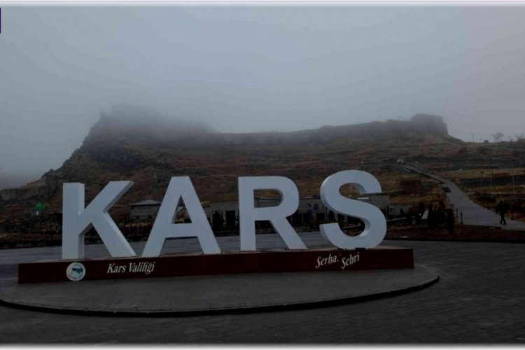 Kars'ta yoğun sis etkili oldu!