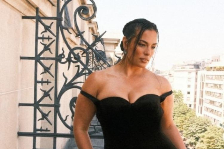 Dünyanın en seksi kadını Ashley Graham pozlarıyla sosyal medyayı salladı