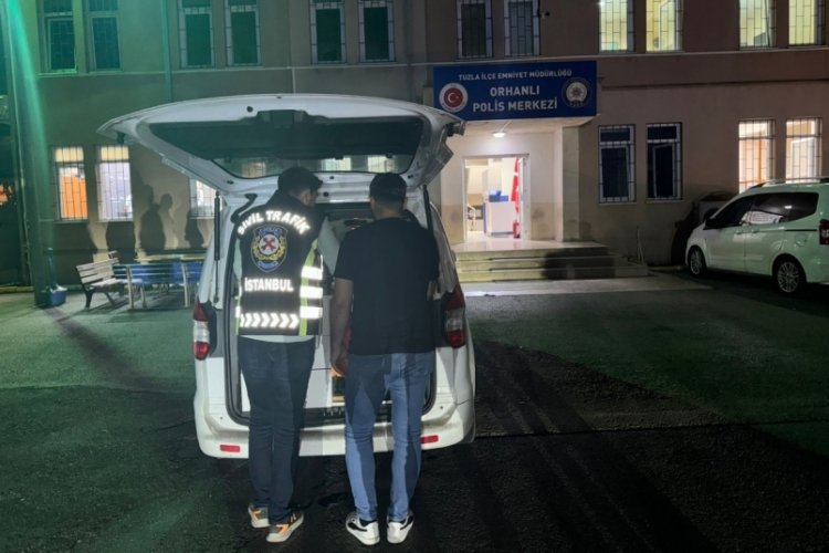 D&uuml;ğ&uuml;n konvoyu yaparak yolu kapatan s&uuml;r&uuml;c&uuml;lere ceza