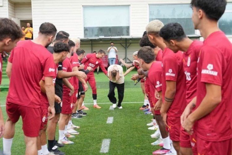 Kerem Akt&uuml;rkoğlu Galatasaray'a b&ouml;yle veda etti!