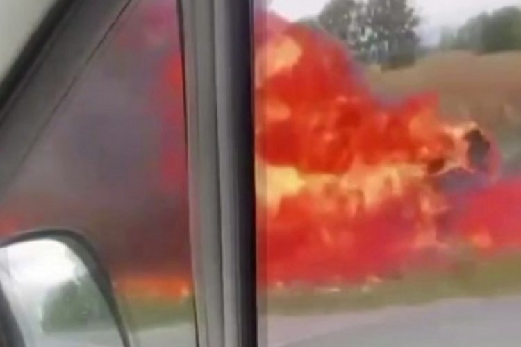 Sakarya'da takla atan otomobil alev topuna d&ouml;nd&uuml;: 1 yaralı