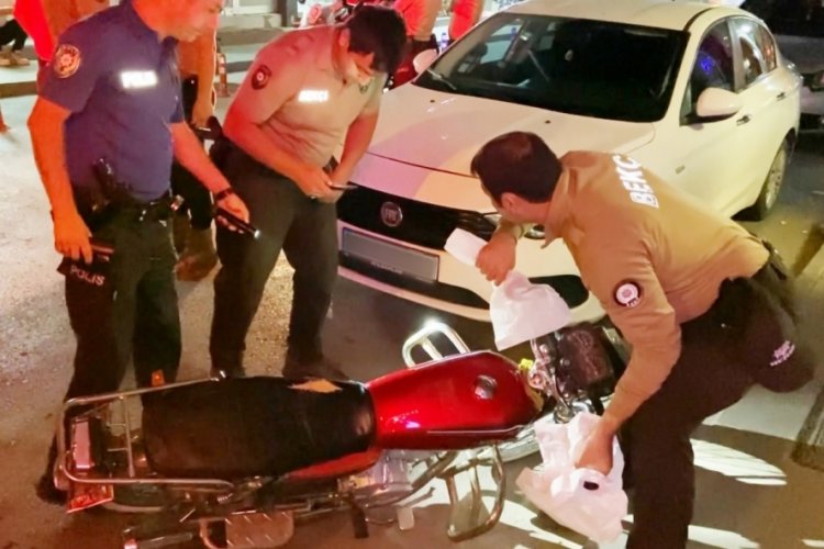 Aksaray'da film sahnelerini aratmayan polis-ş&uuml;pheli kovalamacası kamerada