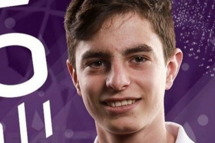 20 yaşındaki futbolcu kalp krizi sonucu hayatını kaybetti