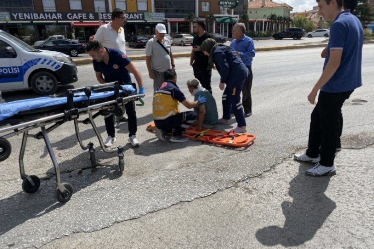 Konya'da kamyonet yayaya &ccedil;arptı