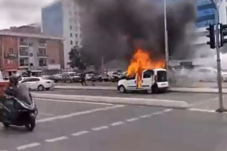 Adalet Sarayı &ouml;n&uuml;nde aracını yakan adam hakkında karar!