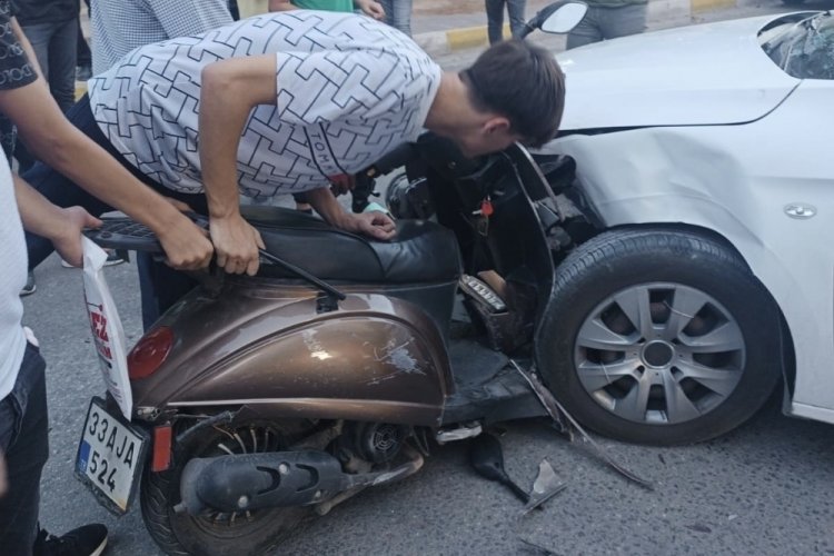 Mardin'de otomobil ile motosiklet &ccedil;arpıştı: 1 yaralı
