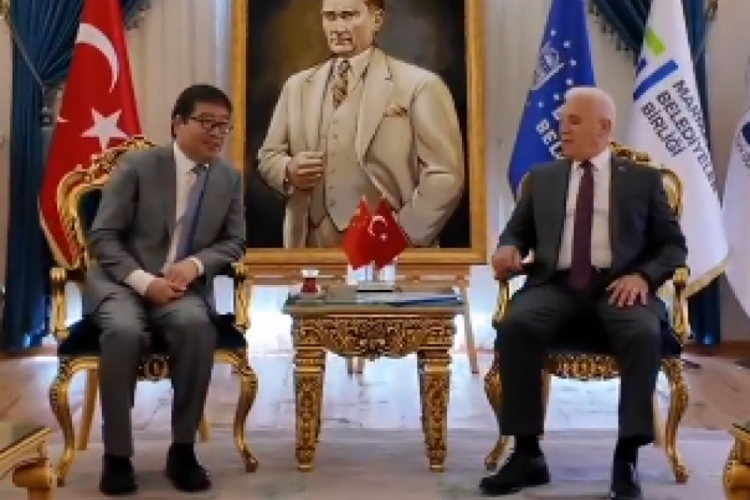 Bursa'da Başkan Bozbey: 'Kardeş Şehir Protokol&uuml;'m&uuml;z hayırlı uğurlu olsun