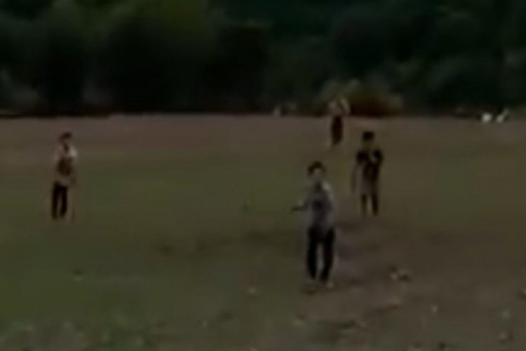 Sinop'ta yaşlı &ccedil;ifte taşlı saldırı! "Aileleri kışkırtıyor"