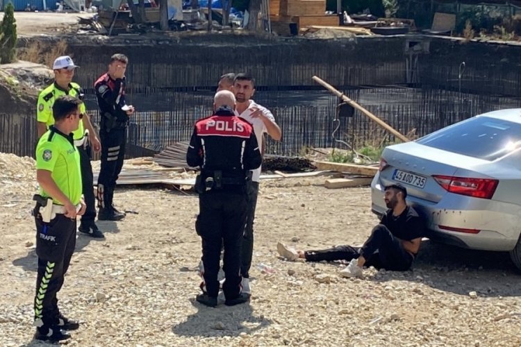 İş&ccedil;iler ve m&uuml;teahhit arasında &ccedil;ıkan kavgada kan aktı: 1 yaralı