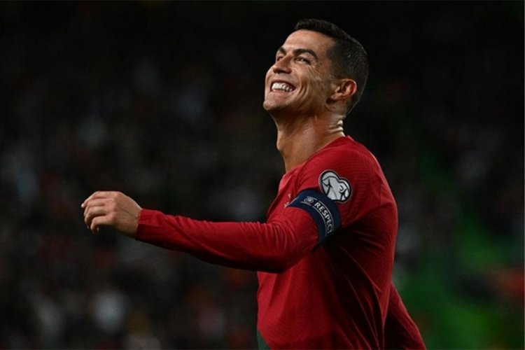 Ronaldo sosyal medyada 1 milyar barajını aşan ilk kişi!