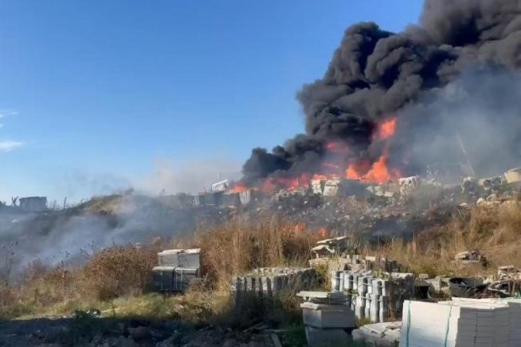 İstanbul Arnavutk&ouml;y'de yangın paniği