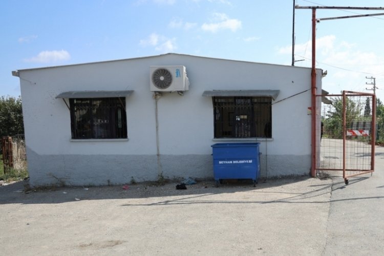 Adana'da ortalık kan g&ouml;l&uuml;ne d&ouml;nd&uuml;: &Ouml;l&uuml; ve yaralılar var!
