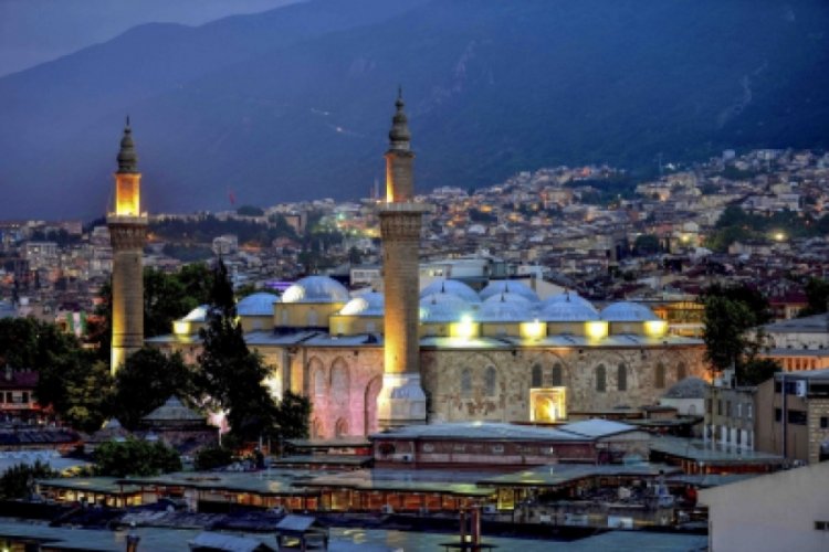 Bursa'da vatandaşlar camilerde yoğunluk oluşturdu