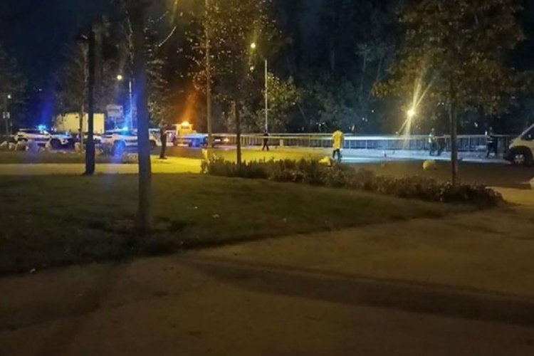 İstanbul'da iki aile arasında &ccedil;ıkan silahlı kavgada 3 kişi yaralandı