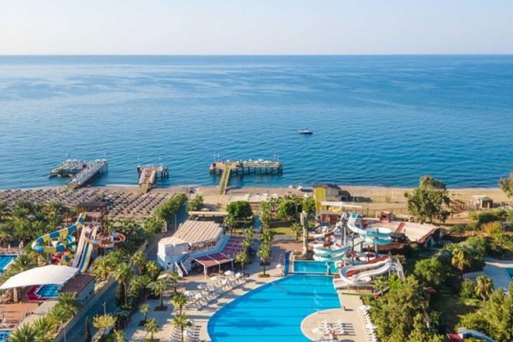 Antalya'da oteller hala temmuz ayı gibi dolu