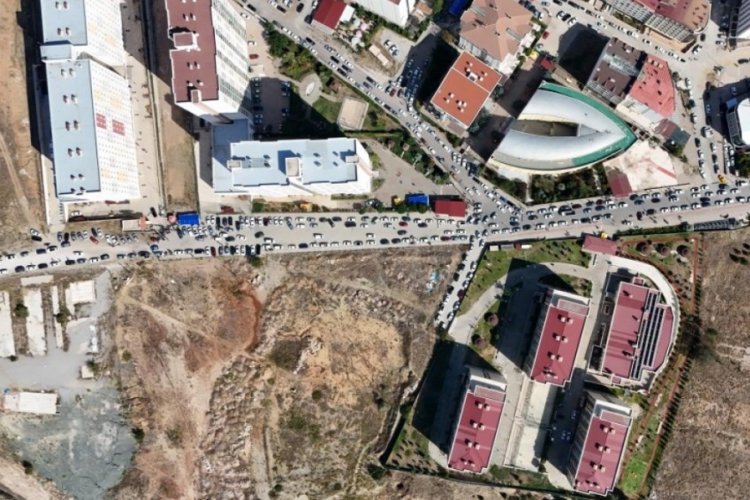 &Uuml;niversite &ouml;ğrencilerinin geldiği il&ccedil;ede n&uuml;fus patlaması yaşandı: Y&uuml;zde 100 arttı