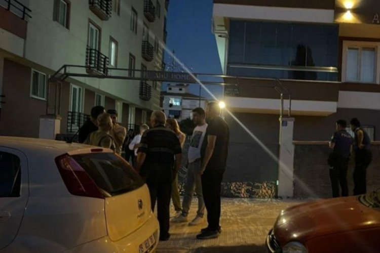 &Ccedil;orum'da balkondan d&uuml;şen 16 yaşındaki gen&ccedil; ağır yaralandı