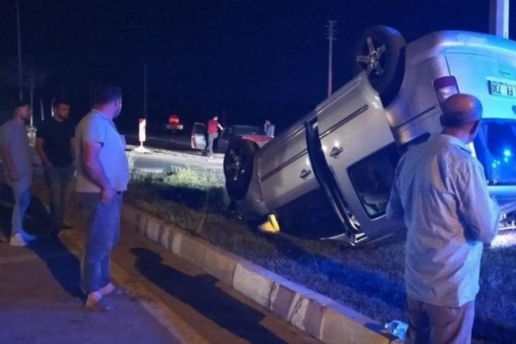 Kontrolden &ccedil;ıkan ara&ccedil; takla attı: 2'si &ccedil;ocuk 3 yaralı