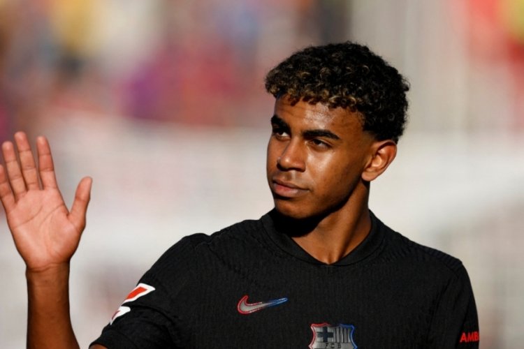 PSG Yamal i&ccedil;in Barcelona'nın kapısını &ccedil;aldı!
