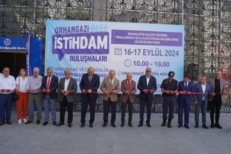 Bursa'da iş arayanlar ile firmaların buluştuğu 'İstihdam g&uuml;nleri' başladı