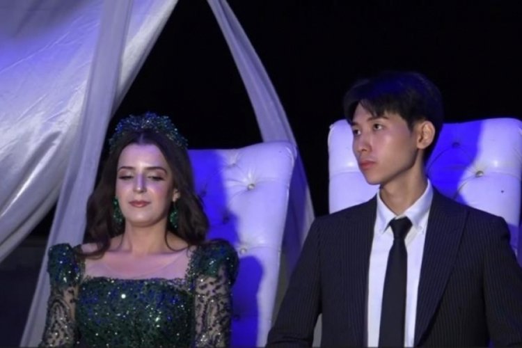 Vanlı gen&ccedil; kız G&uuml;ney Kore'ye gelin gidiyor