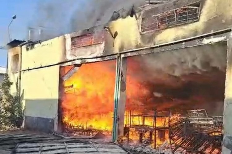 Adana'da Keresteciler Sitesi'nde yangın &ccedil;ıktı