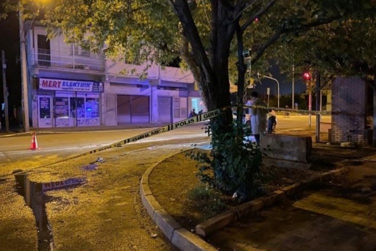 Adana'da iki grup arasında bı&ccedil;aklı kavga