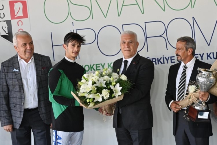 Bursa'da B&uuml;y&uuml;kşehir Başkanlık koşusunda kazanan belli oldu